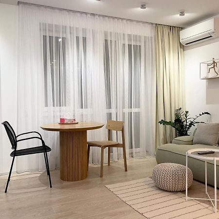 White Goose Apartment Ivano-Frankivsk Exterior photo