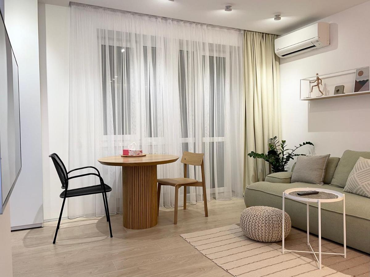 White Goose Apartment Ivano-Frankivsk Exterior photo