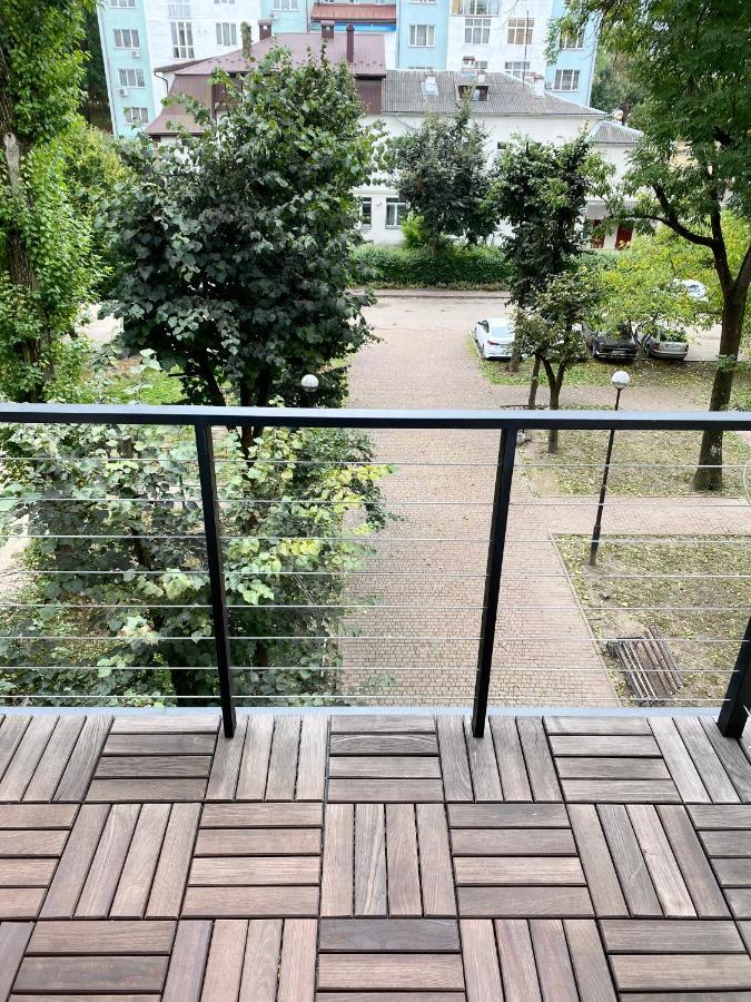 White Goose Apartment Ivano-Frankivsk Exterior photo